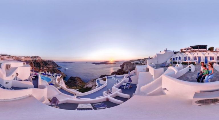 Santoridə qala biləcəyimiz otellər hansılardır?