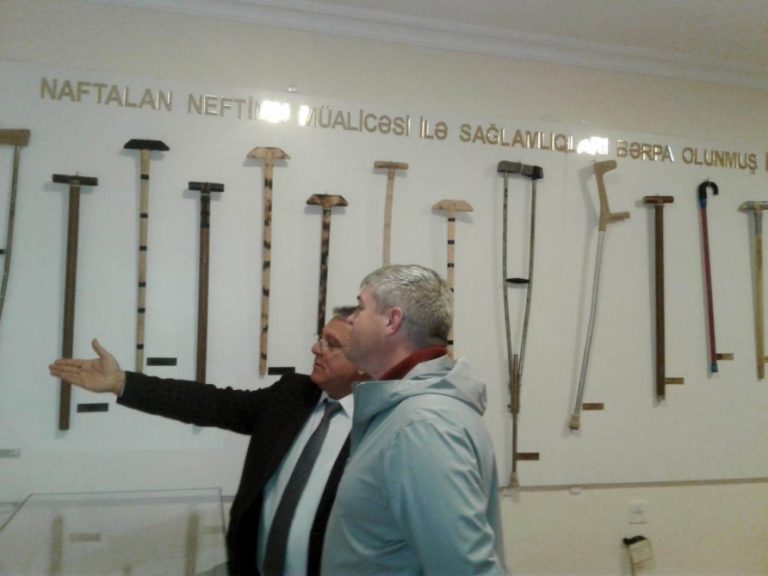 Rusiyanın “REN TV” kanalı Naftalandan reportaj hazırlayır