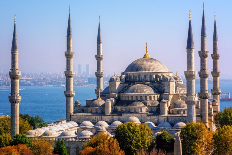Türkiyədə yeni turizm mövsümünün açılışı yubadıla bilər
